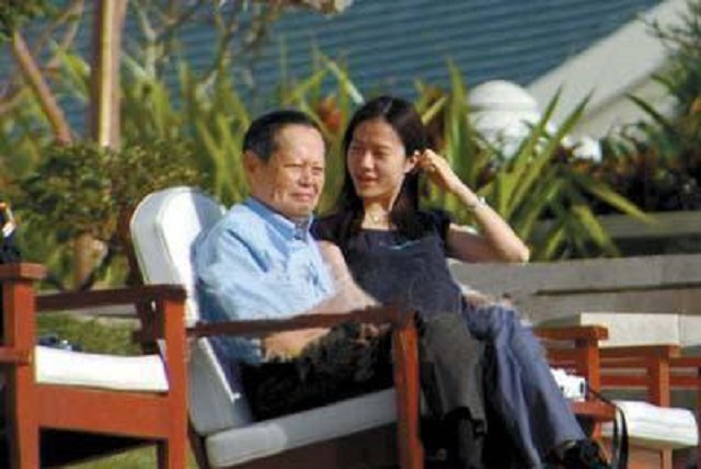 杨振宁和翁帆复杂关系,杨振宁是怎么与翁帆相识相爱的