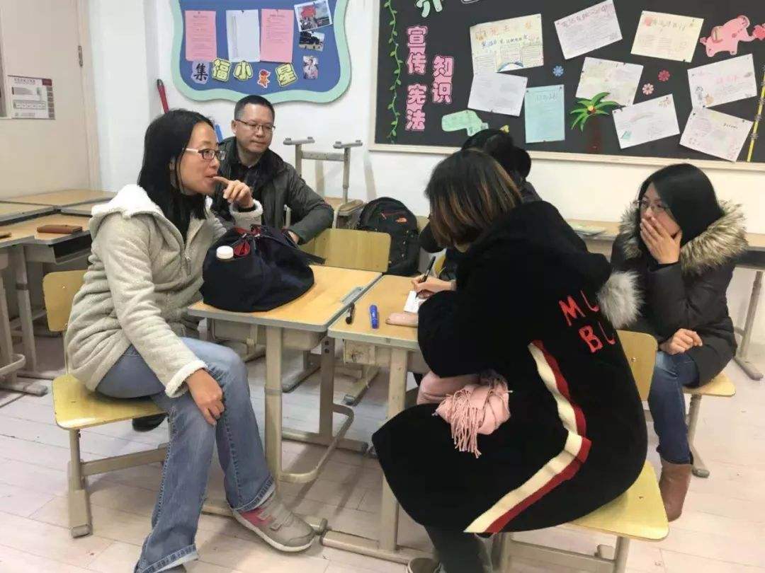 老师生孩子家长群随礼,老师生孩子了家长要送礼吗