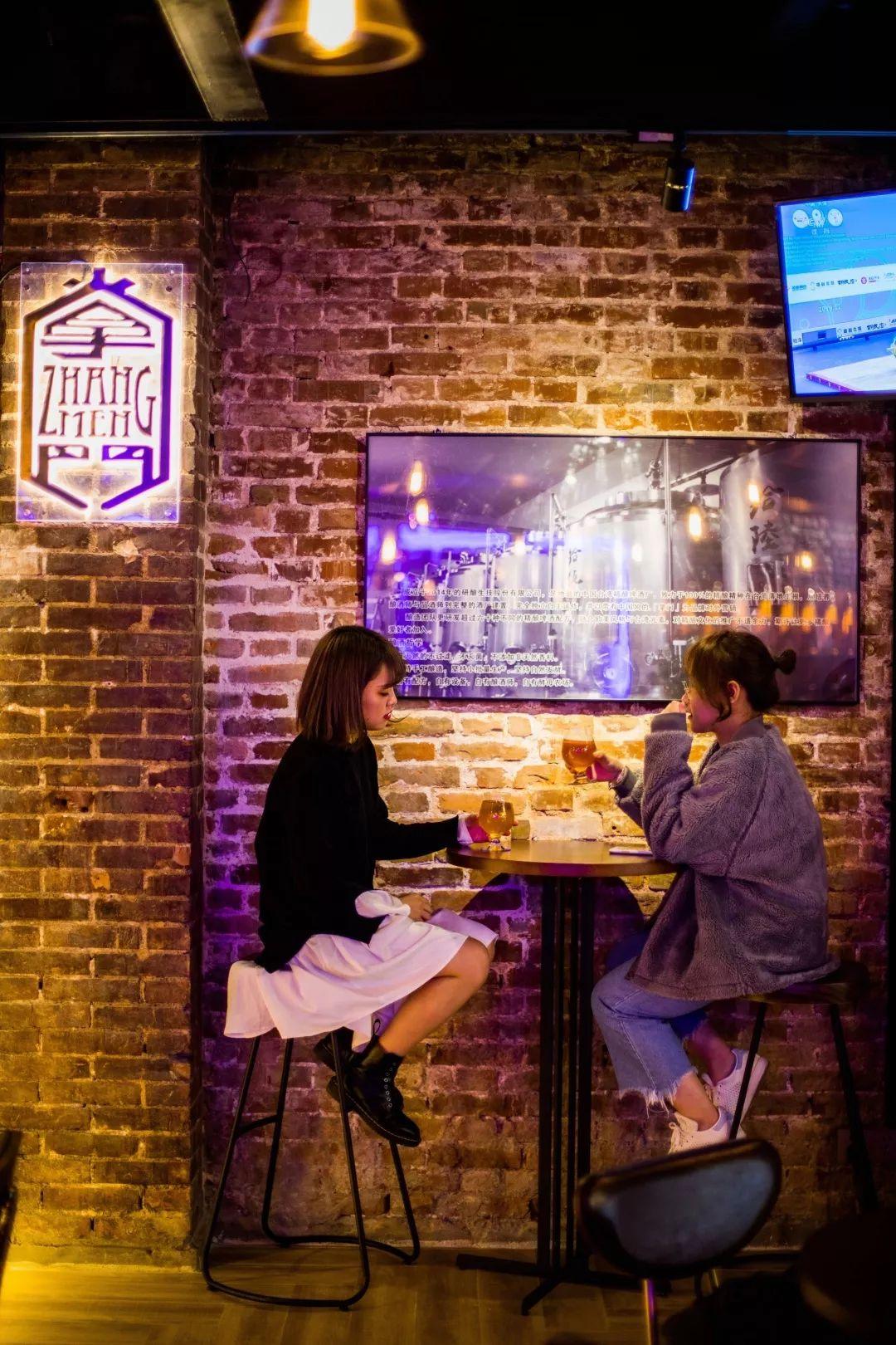 外国人喝中国精酿,外国人喝的真正的精酿