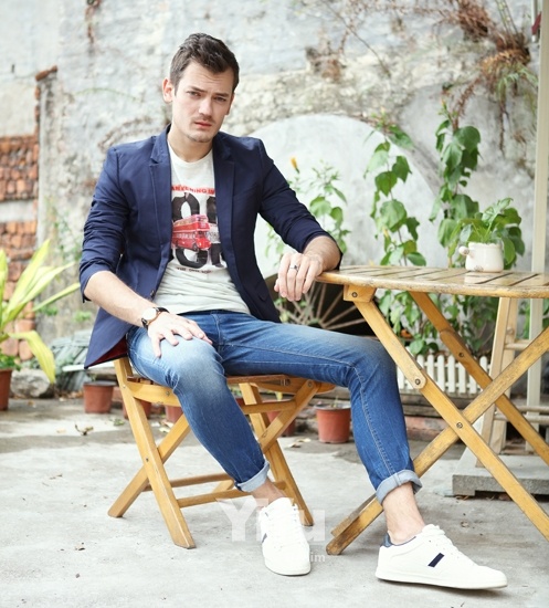 怡富制衣：专业质量20年，以中高档牛仔服装享誉市场