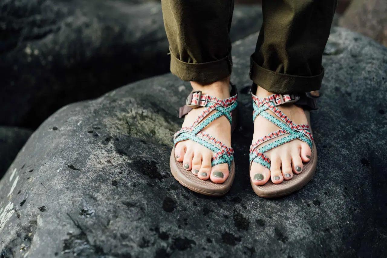 选自己适合的凉鞋,source户外凉鞋