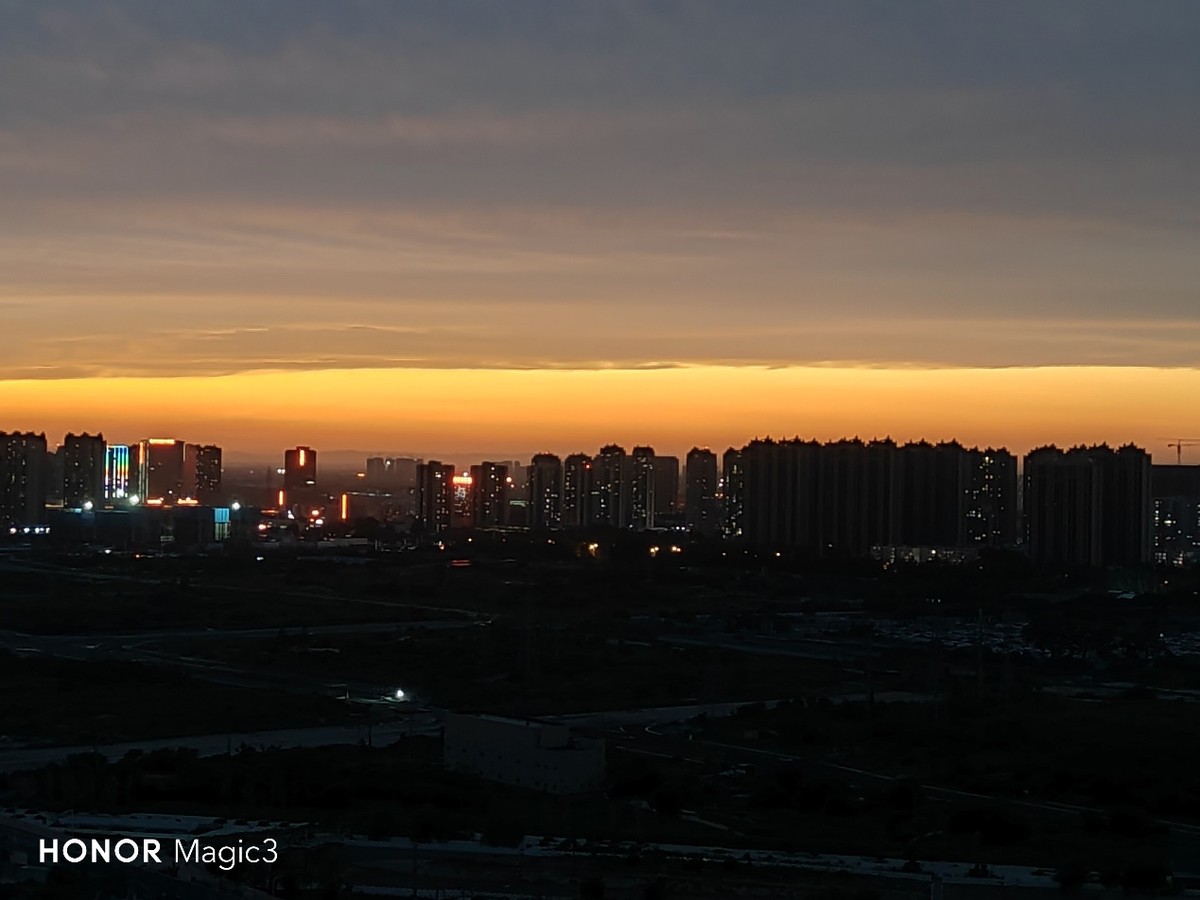 荣耀magic3致臻版官方视频,荣耀magic3至臻测评