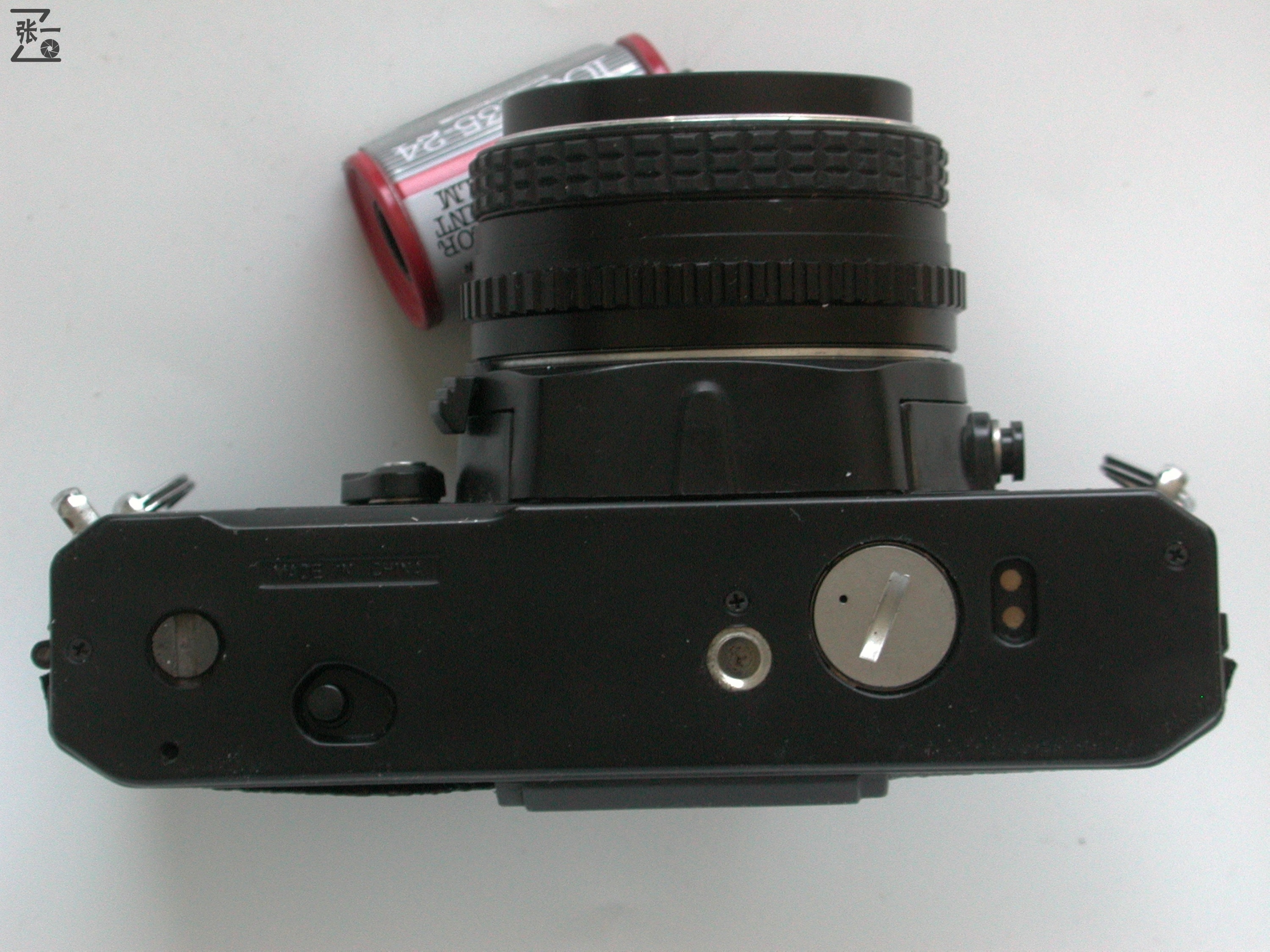 中国哈尔滨照相机厂生产的SEAMADZ2-1单反照相机