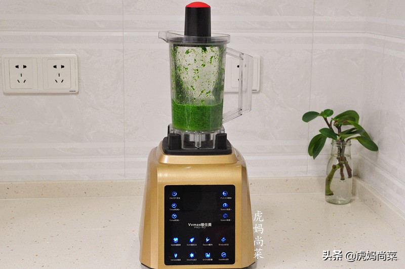 春饼这样做薄如蝉翼劲道又好吃,薄如蝉翼的春饼和面比例