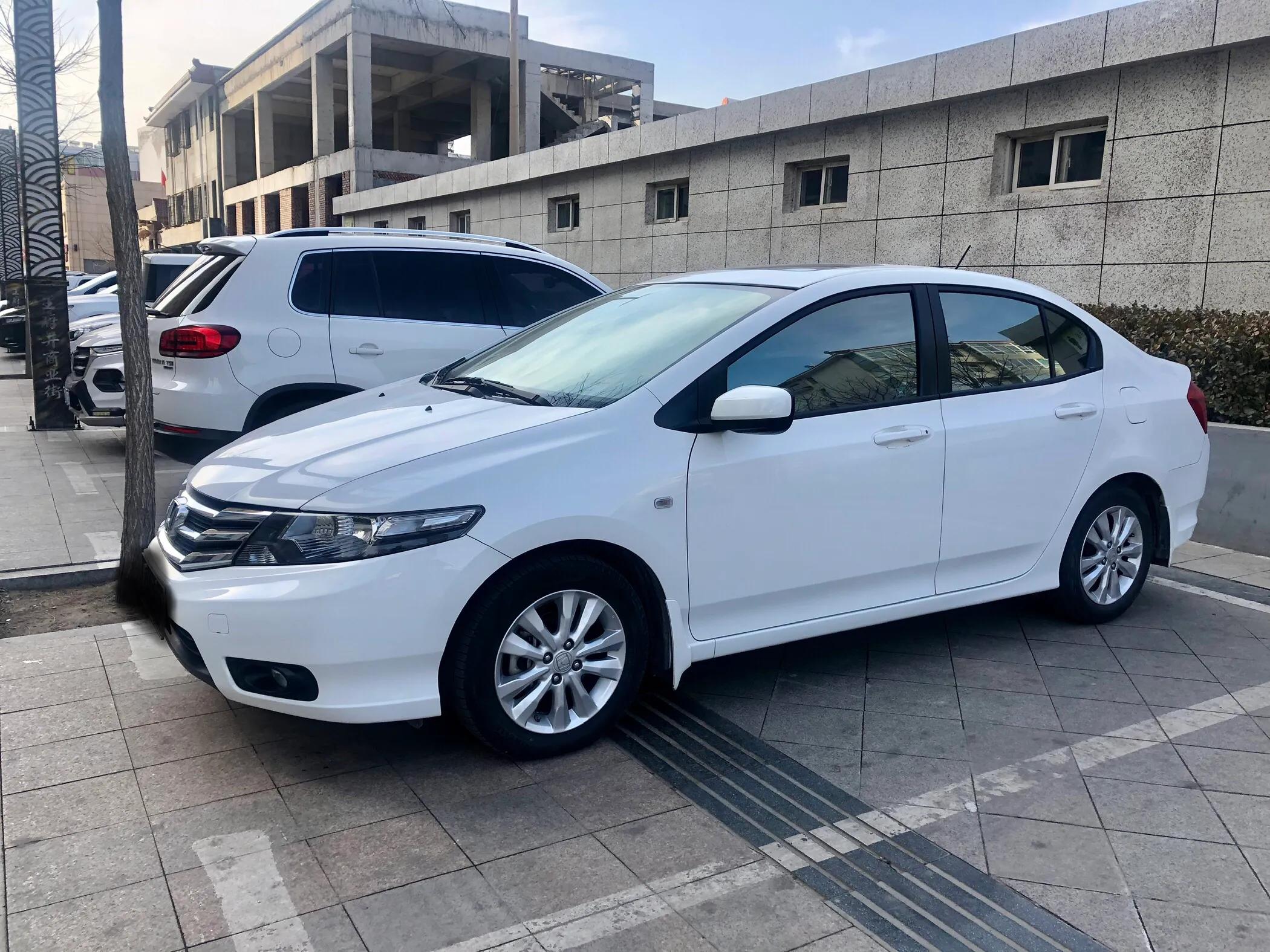 四万左右二手车选择大众还是本田,二手大众车好还是本田车好