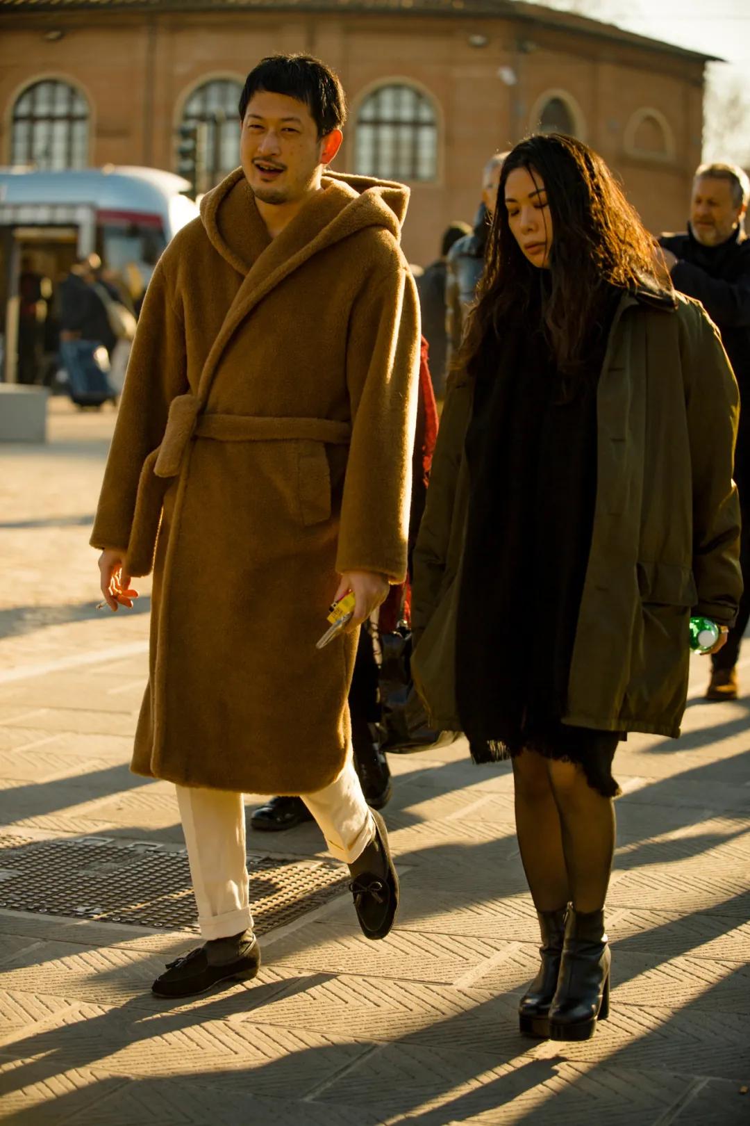 乐福鞋2024最新款简单大方,白鞋乐福款