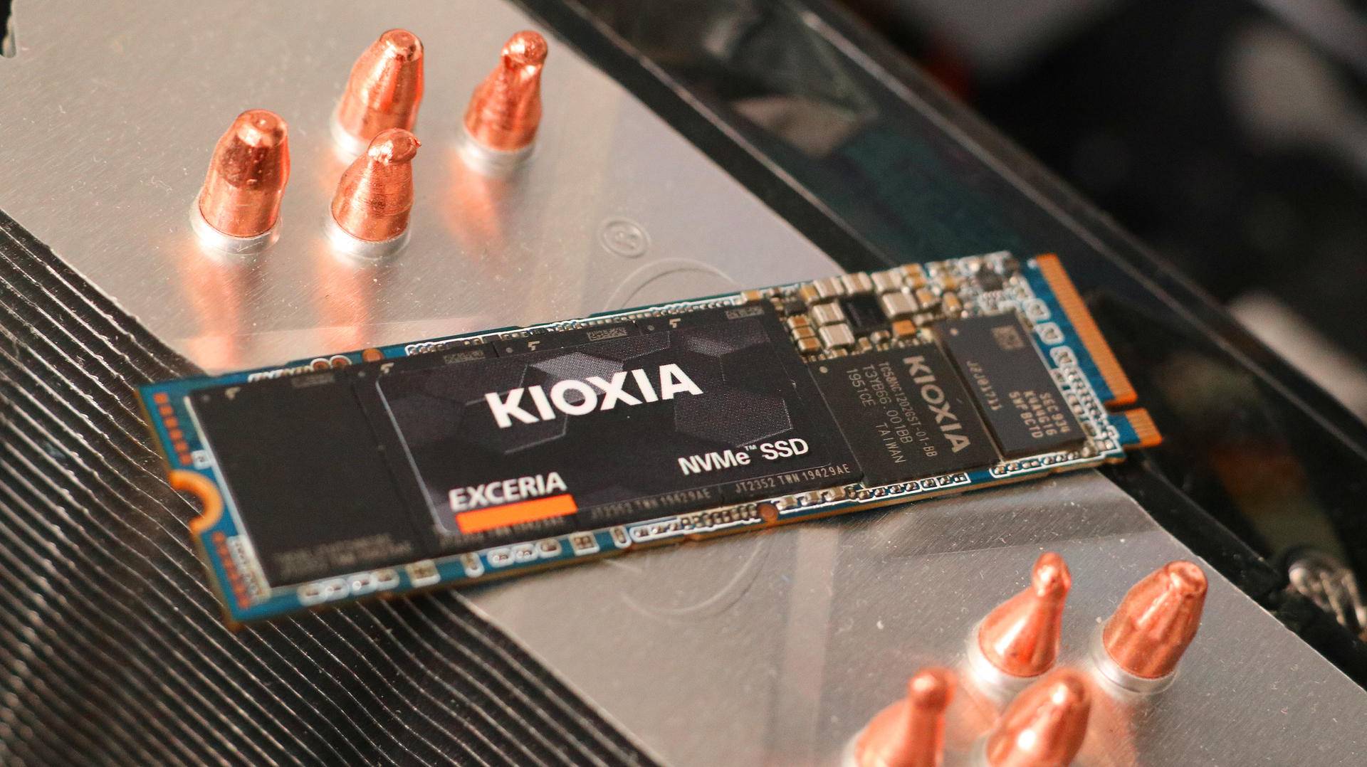 这样撞击只要+500块。就可以把配置提升三个档次，畅玩游戏都不卡