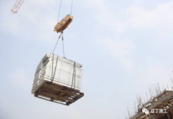 铝合金模板怎么和木模达到持平,木模板铝模施工