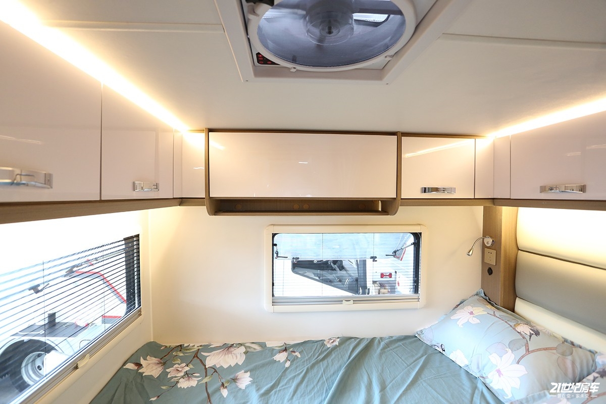 上汽跃进h300轻卡房车详解,上汽跃进h300和h500的区别