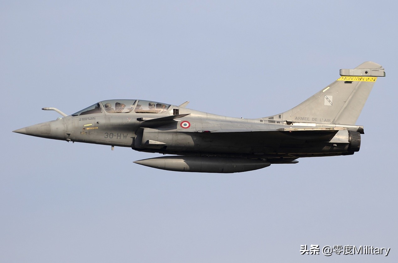 世界空军海军陆军,法国勒图贝空军基地