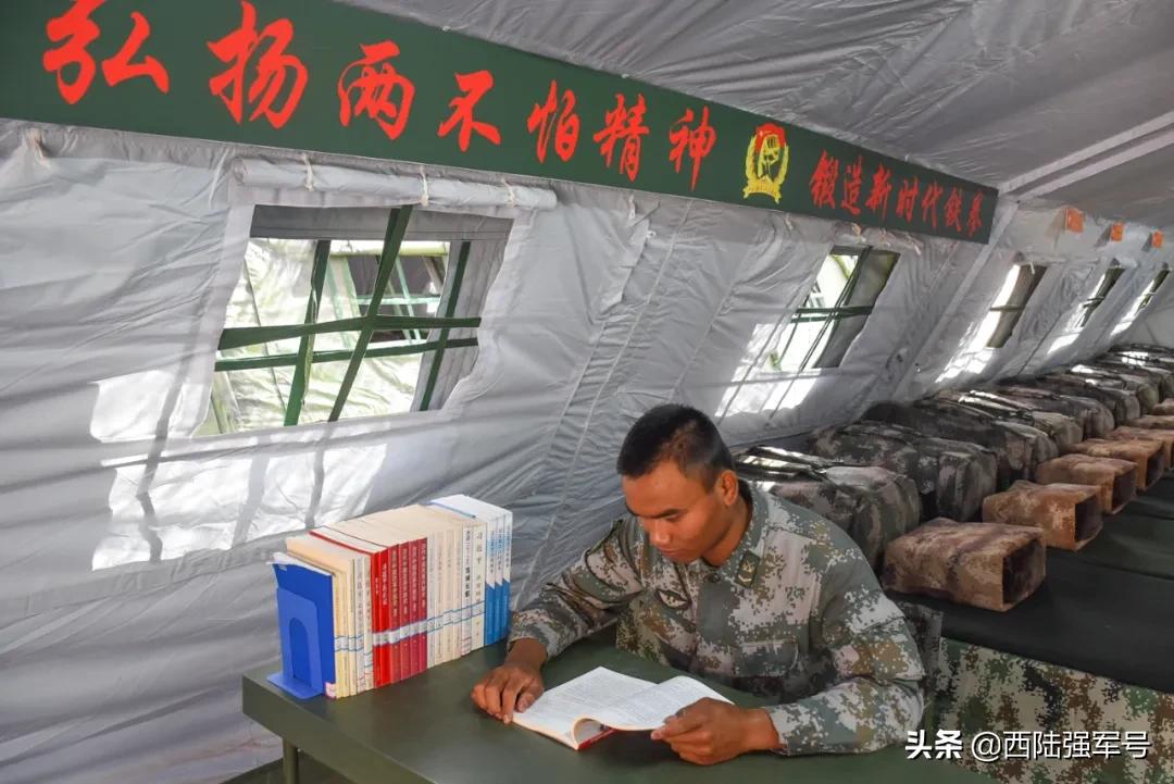 小伙儿中大奖,佤族小伙子