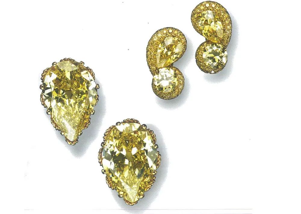 温莎公爵夫人拥有的经典珠宝,2010年温莎公爵夫人珠宝系列拍卖