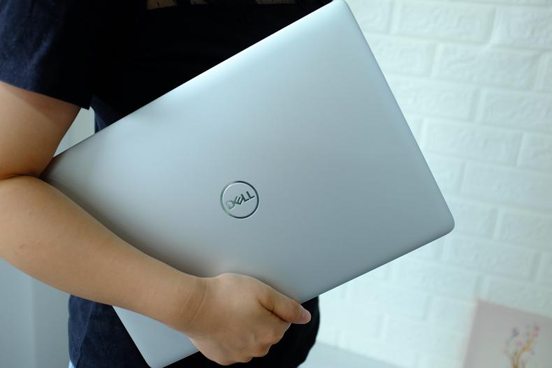 轻薄本14寸独显,轻薄本灵越