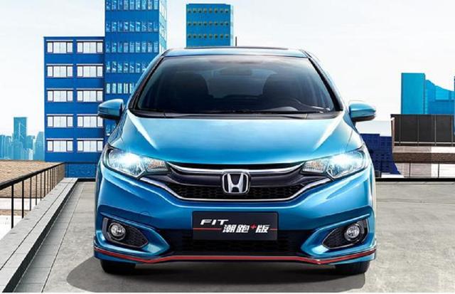 飞度适合183的人开吗,45岁男人适合开飞度吗