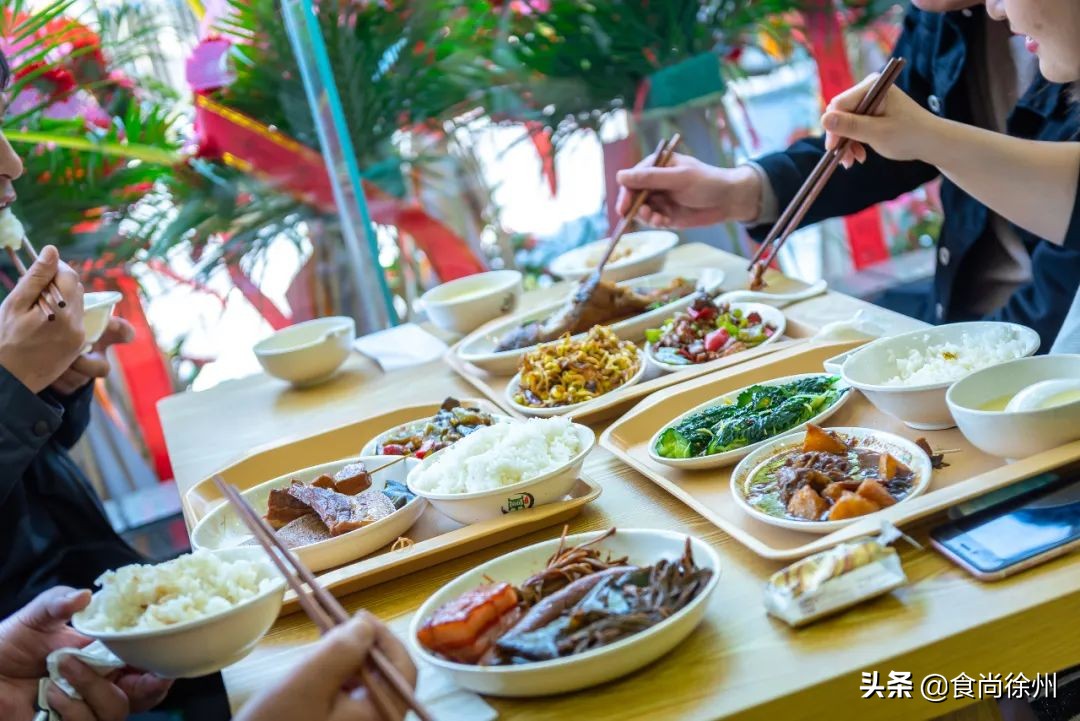 徐州从业28年名厨掌勺！将路边摊“把子肉”做出大排场！