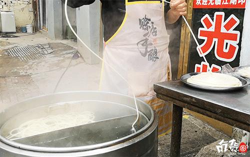 南阳老字号牛肉汤秘制烩面店,南阳第一家牛肉汤烩面