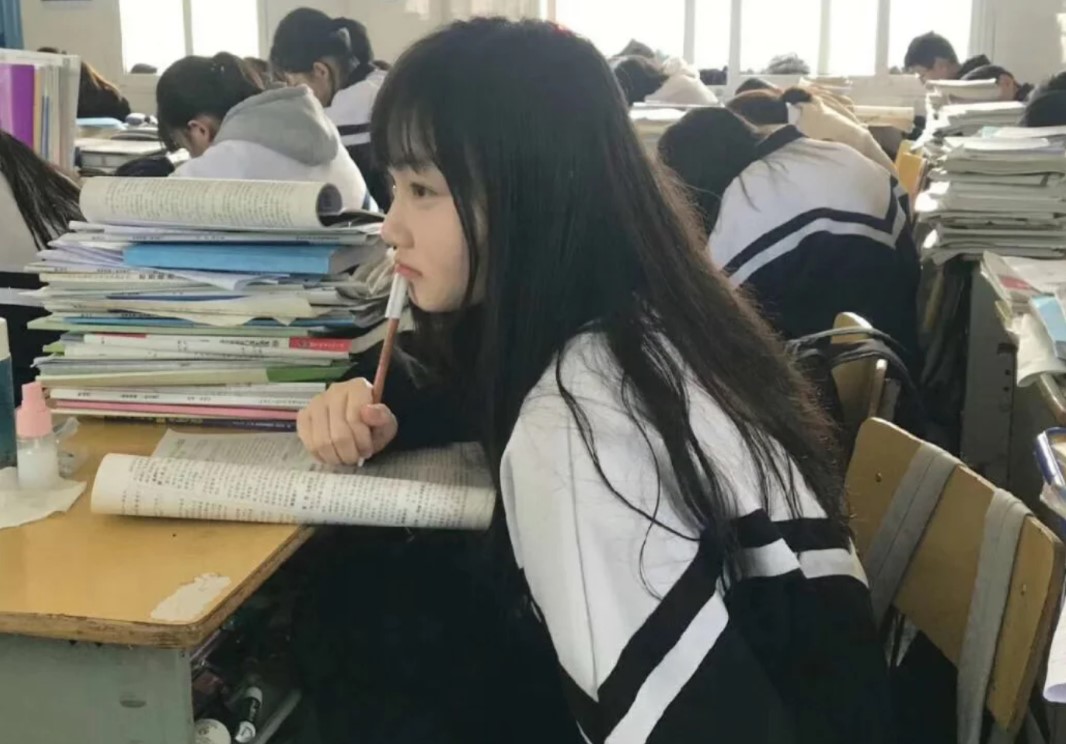 安徽考生被英语“拖后腿”，网友替其惋惜，状元苗子被英语坑了