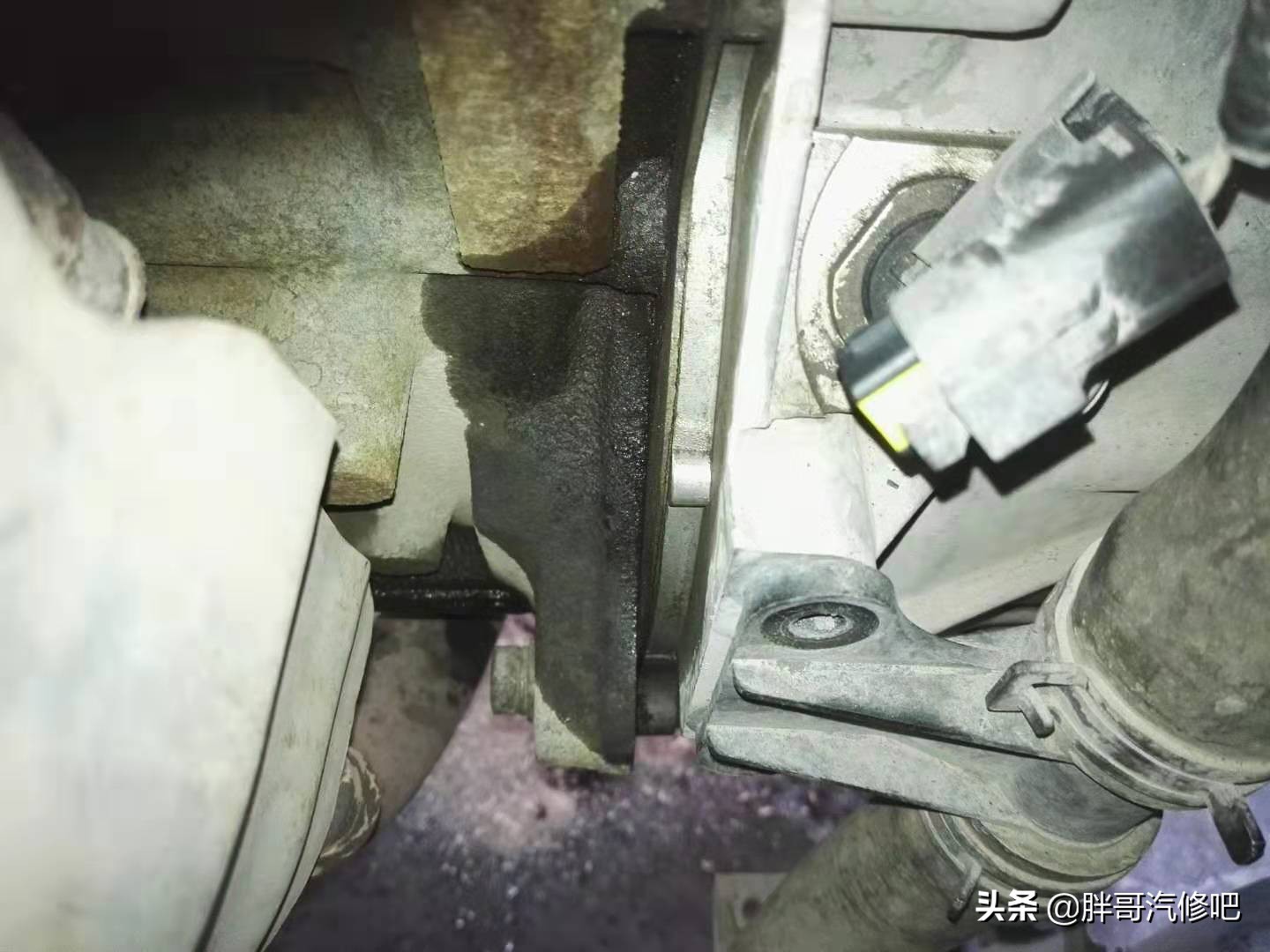 变速箱壳体坏了怎么修理,变速箱外壳破裂更换拆开有影响吗