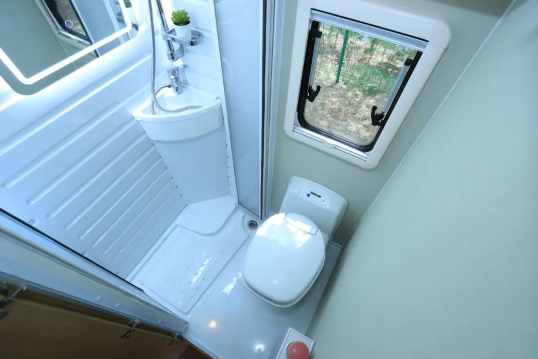 二手宇通汇诚鑫达定制版房车,汇诚鑫达邯郸宇通专营店