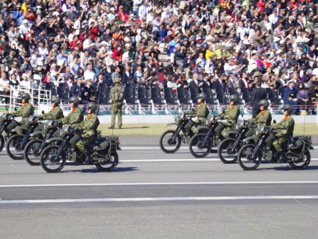 日本摩托车侦察队视频,日本自卫队摩托都是柴油吗