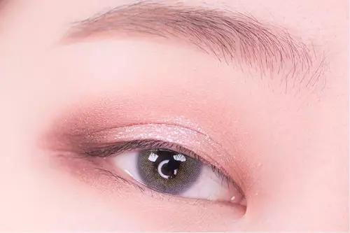 亮色眼影颜色搭配和画法美炸天,眼影画法新手亮色系列