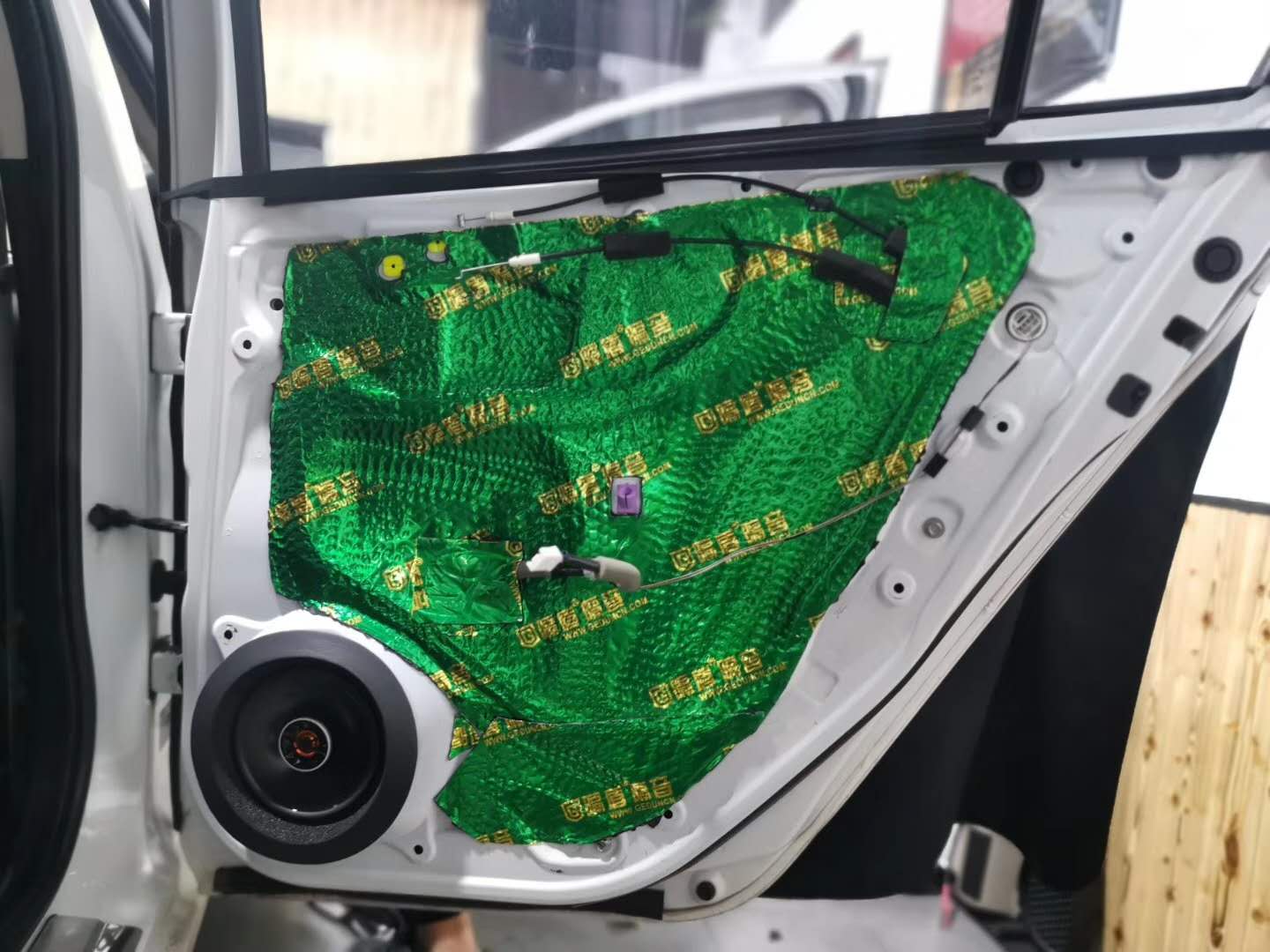 本田锋范贴四门隔音条,09锋范四门隔音后试驾效果