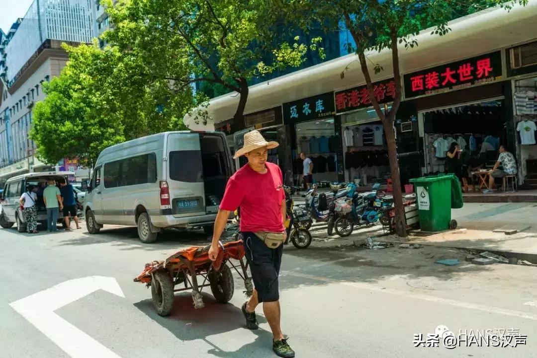 汉正街故事未完待续,汉正街人来人往