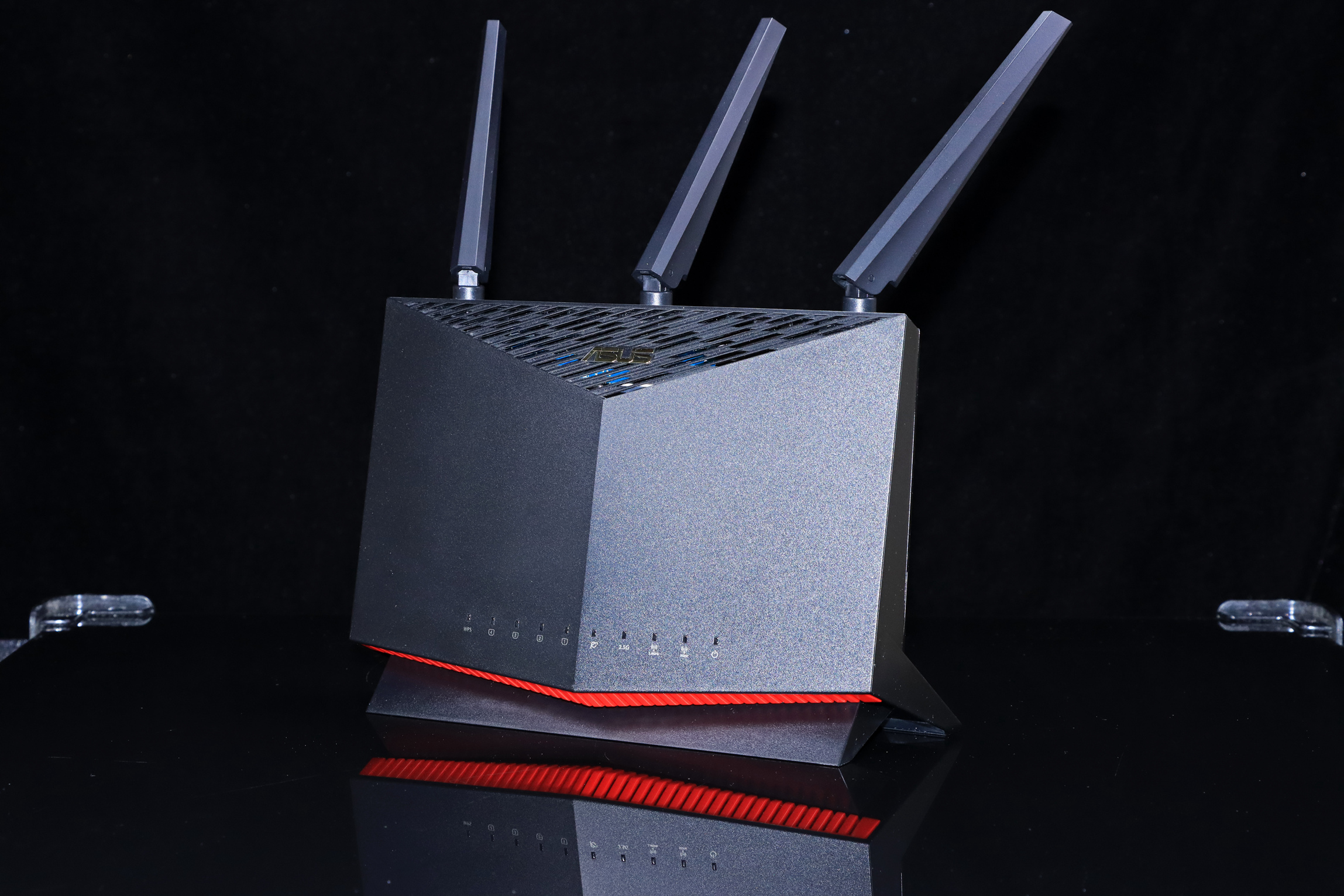 华硕路由器rtax56u标准版和青春版,华硕最新路由器rt-ax86u