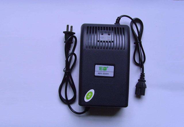 电动车铅酸电池每次剩70%电量充电,电动车充电12小时会不会损害电池