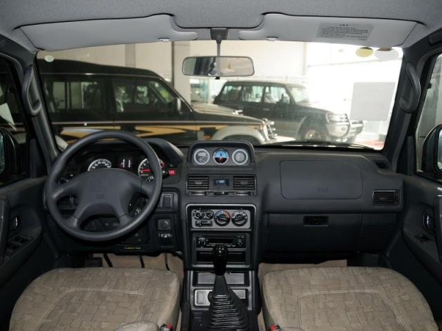 猎豹黑金刚2021款内饰,猎豹黑金刚内饰豪华改装效果图