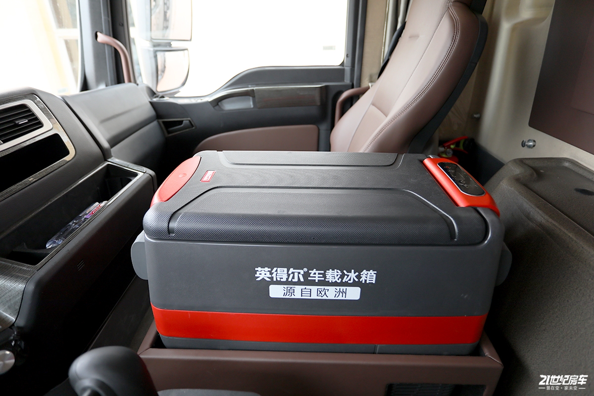 重汽越野房车最新4驱版,顶级进口man四驱越野房车