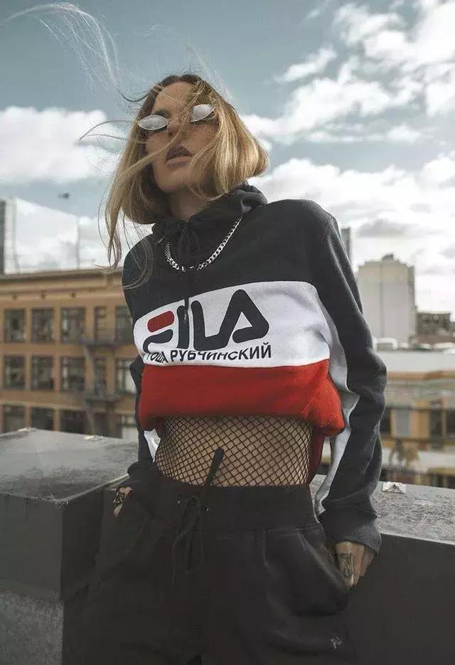 安踏是如何超越耐克,安踏如何打败耐克