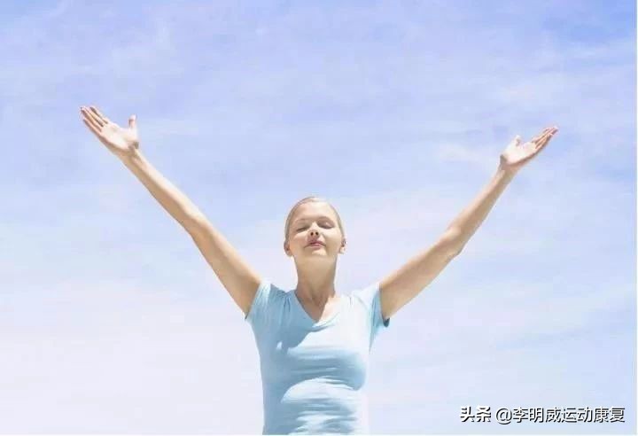 轻度脚踝扭伤的处理方法及康复,脚踝扭伤康复训练6种简单方法