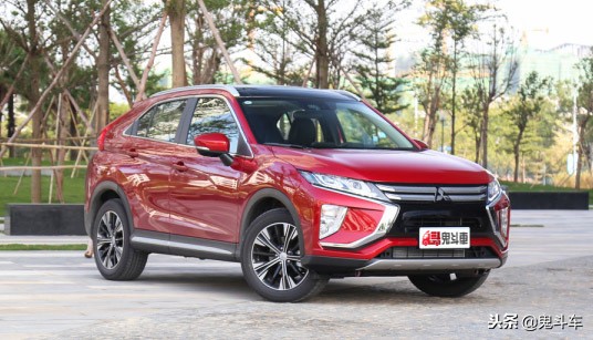 火拼轿跑SUV市场谁才是穿着AJ运动鞋“年轻潮人”？