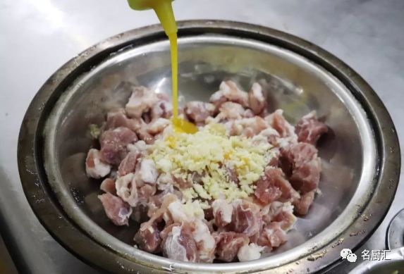 五星大厨教你20道精选创意家常菜,20道硬菜大厨拿手秘制招牌菜