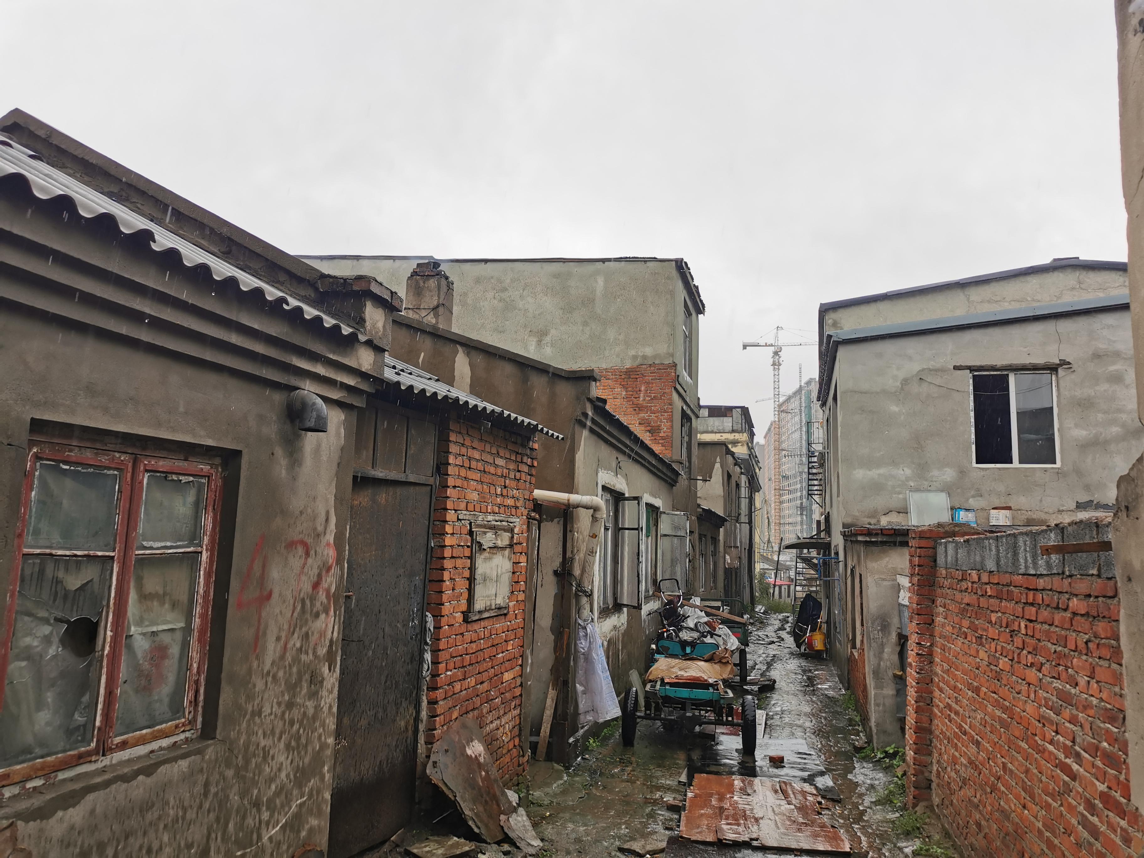 起底哈尔滨性侵5岁女童嫌犯“傻六子”:几乎天天酗酒,事发前喝了两瓶老白干,与养母靠捡废品为生