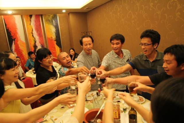 被领导针对时，情商高的员工会通过这三种手段反击，不会妥协