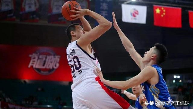 中国篮球的新希望郭艾伦,中国篮球运动员郑准