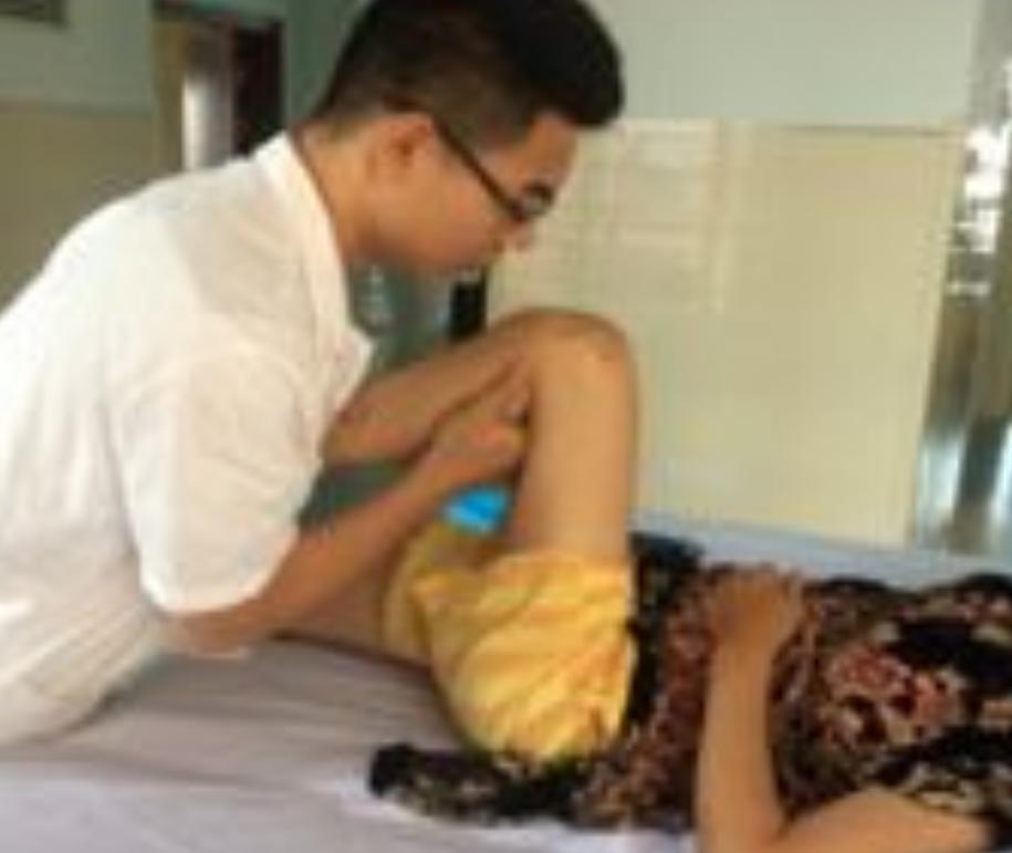 膝关节僵硬，活动受限咋办？中西医结合康复让关节重新“活”过来