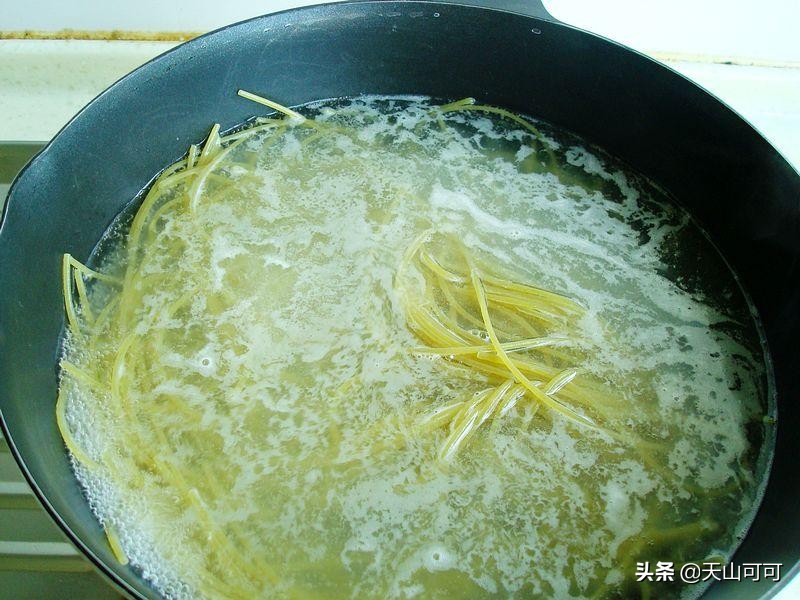 锋味意大利面翻炒不粘锅,意大利面煮到什么程度在炒好吃