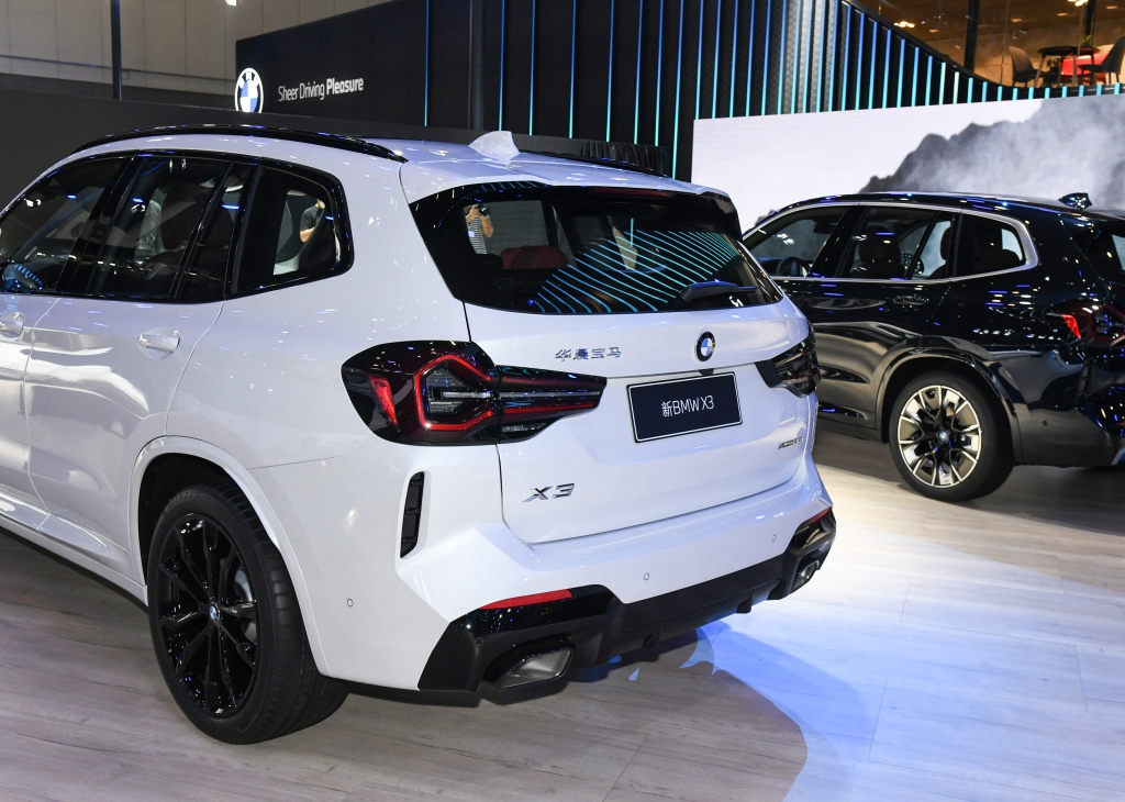 宝马x330i黑武士,宝马x3改装黑武士2020款