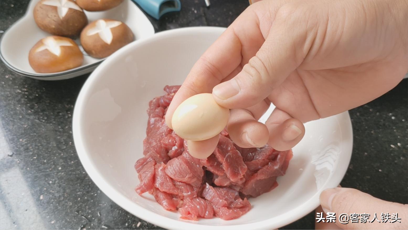 牛肉可以和西红柿金针菇一起吃吗,牛肉金针菇家常做法简单又好吃