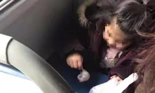 小孩子玩玩具死亡,孩子玩危险玩具死亡