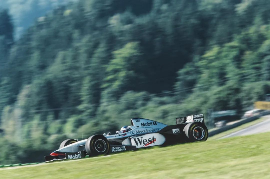 奔驰s八个黑科技,奔驰s有些什么黑科技