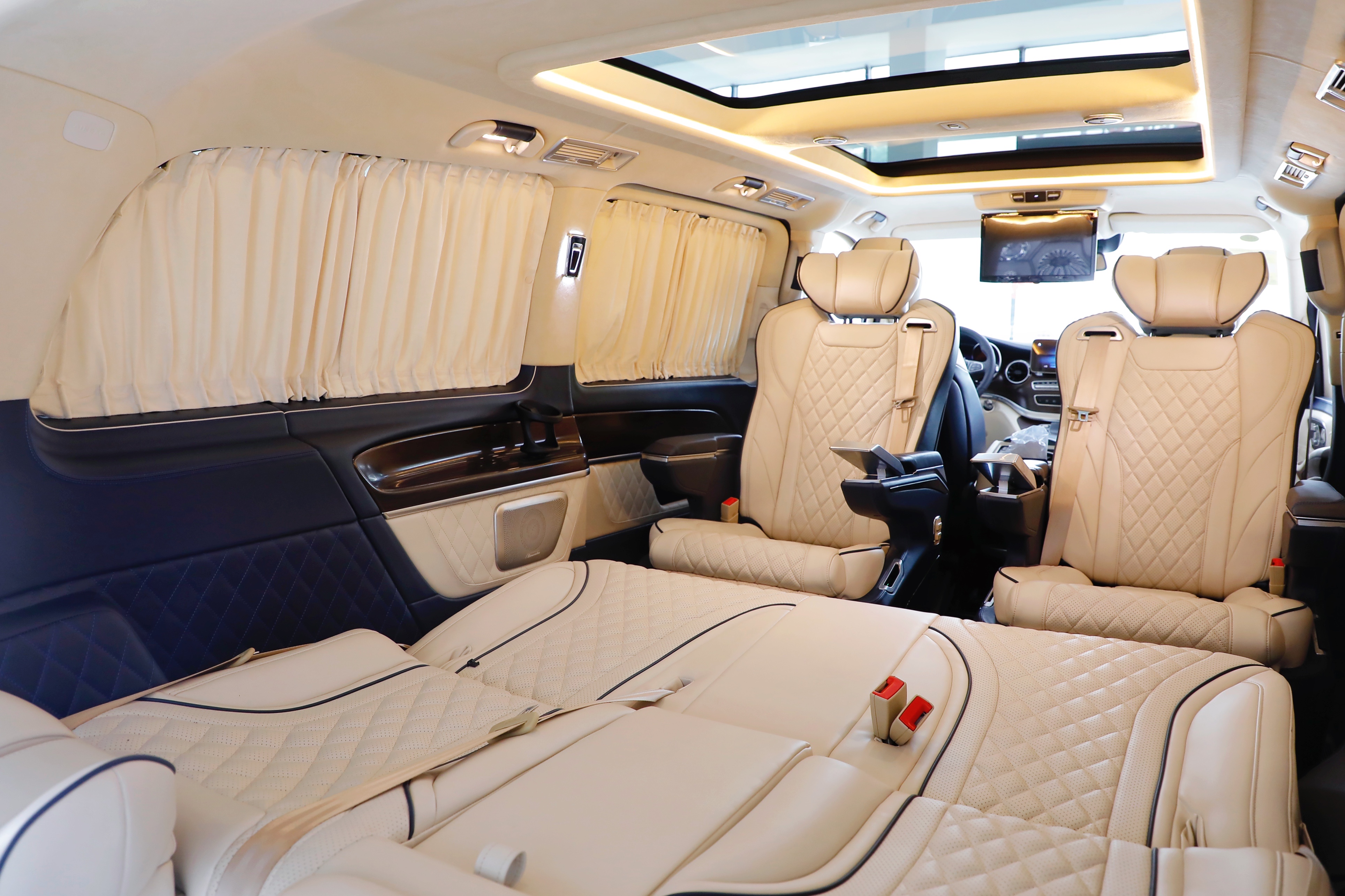 新款奔驰mpv深度评测,豪华之选这几款mpv才够牌面