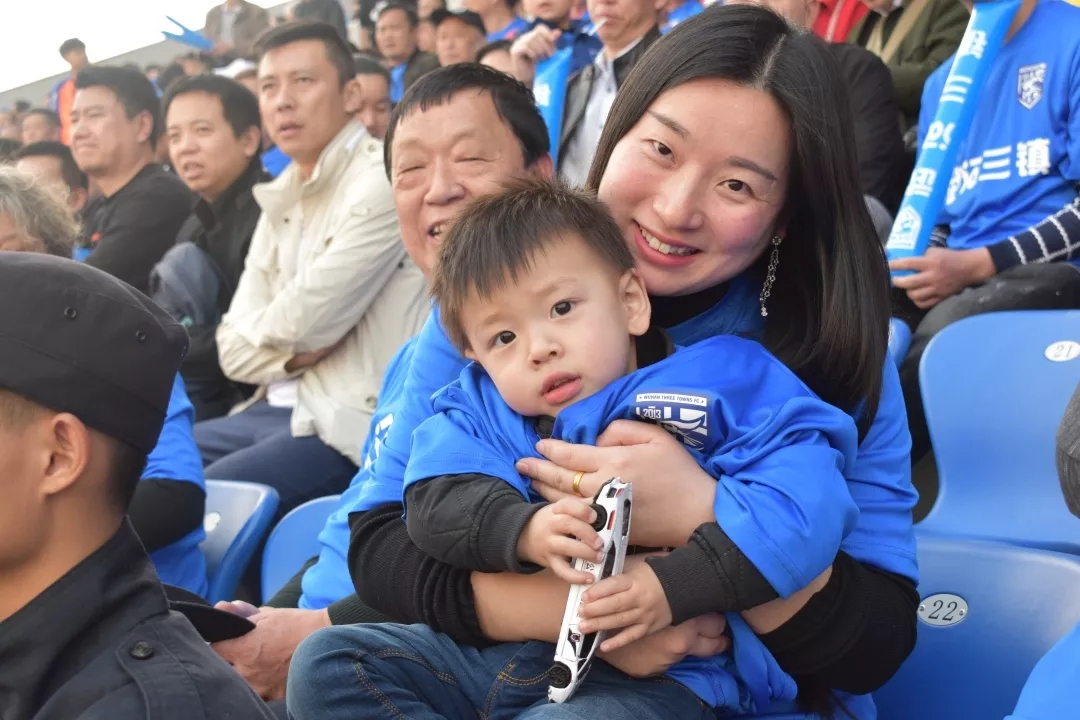 新赛季中乙联赛,武汉新华路体育场足球比赛