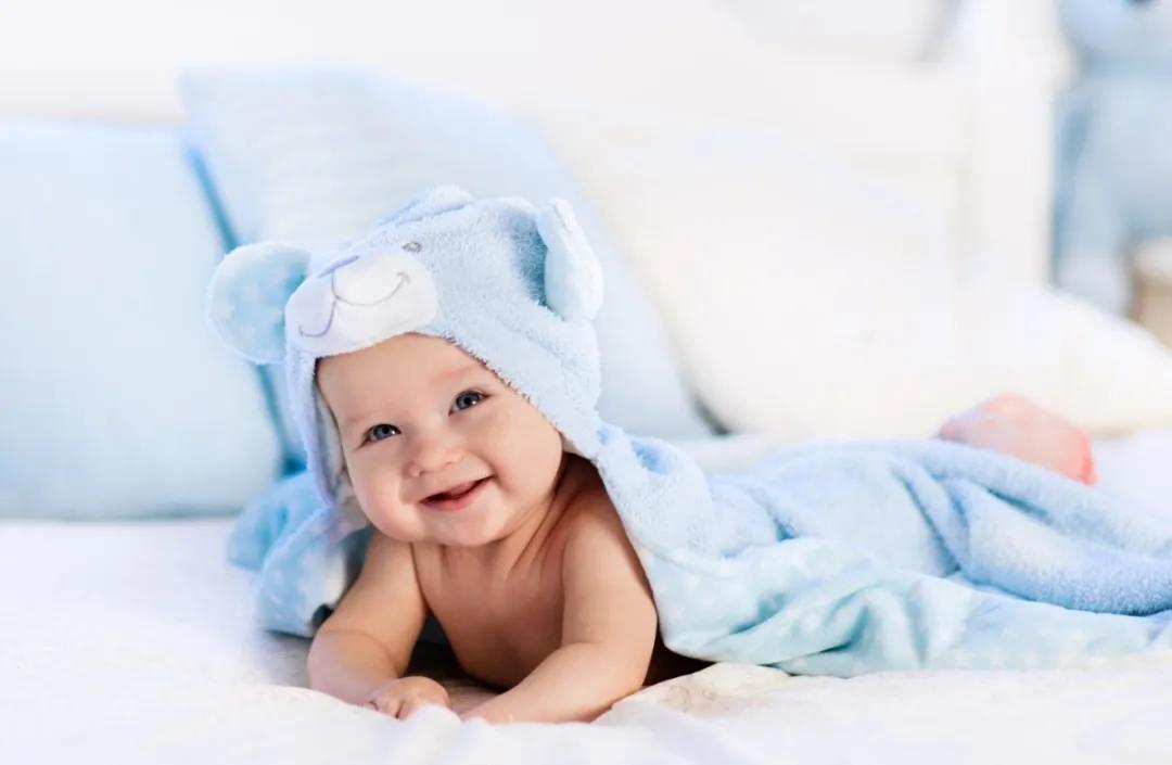 “干燥、蜕皮、发痒”初秋换季,宝宝肌肤护理一定要注意这3点