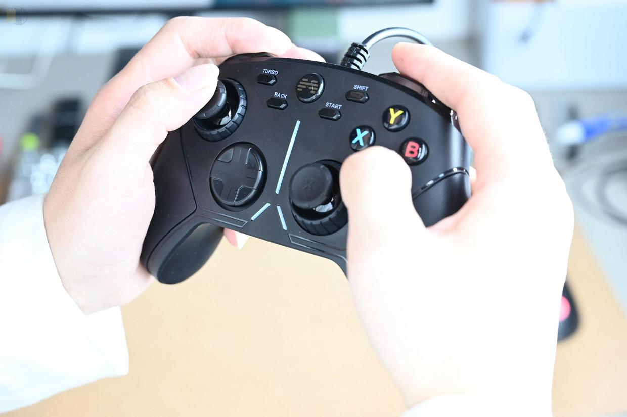 手柄推荐北通阿修罗3,北通阿修罗3摇杆精确度