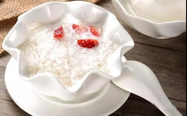 燕窝如何泡发和炖煮,泡发后的燕窝怎么保存