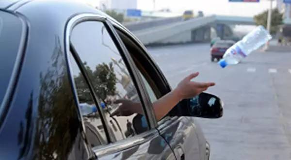 这4种违章不再扣分只需要罚款,新规定这四种违章免罚款